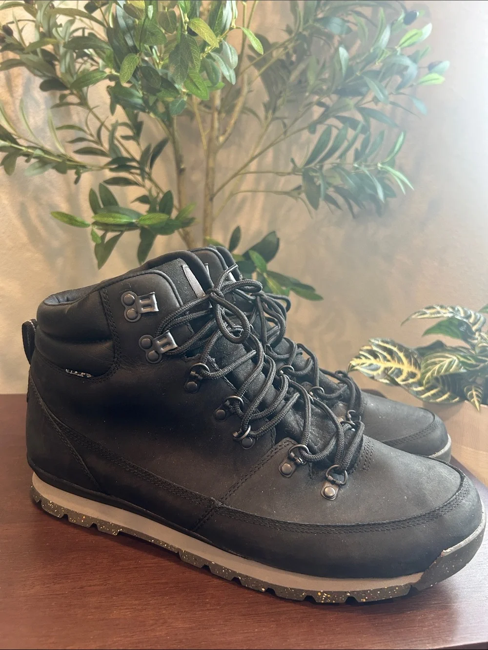 The North Face Men's Black Lace-Up Hiking Boots